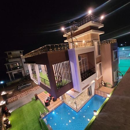 Mount Resorts Lonavala 5 Bhk Luxurious Villa With Private Pool And Full Size Cricket Football Turf Exterior foto