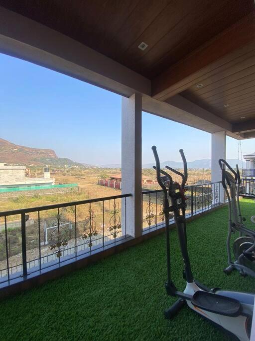 Mount Resorts Lonavala 5 Bhk Luxurious Villa With Private Pool And Full Size Cricket Football Turf Exterior foto