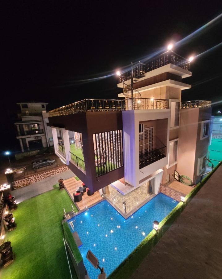 Mount Resorts Lonavala 5 Bhk Luxurious Villa With Private Pool And Full Size Cricket Football Turf Exterior foto